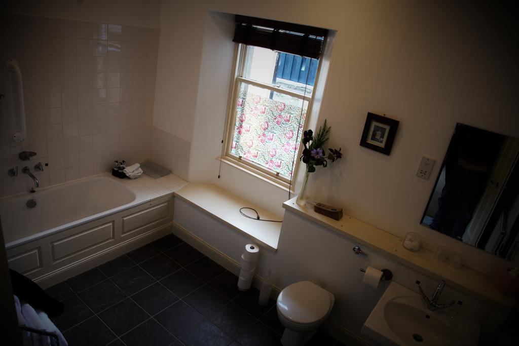 הוילה סטרת'ייר Airlie House Self Catering מראה חיצוני תמונה