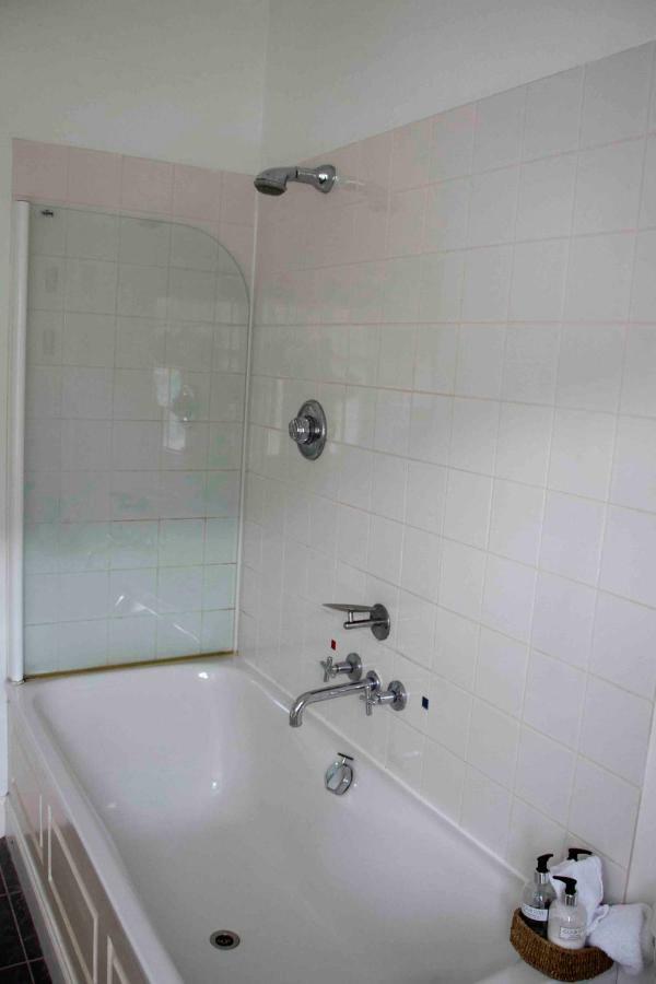 הוילה סטרת'ייר Airlie House Self Catering מראה חיצוני תמונה